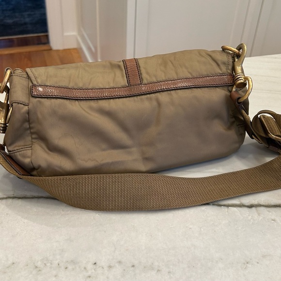 Miu Miu Olive Green Messenger Shoulder Bag - Picture 2 of 13